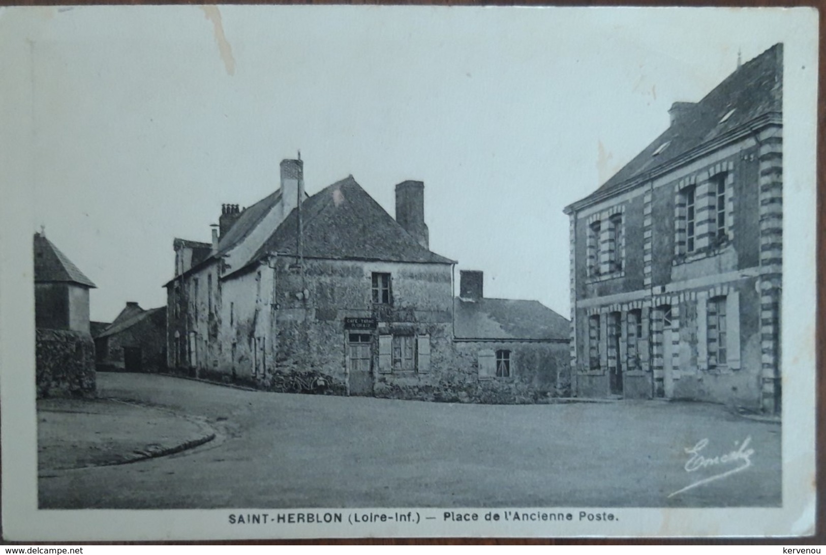 SAINT HERBLON    Place Ancienne Poste - Ancenis