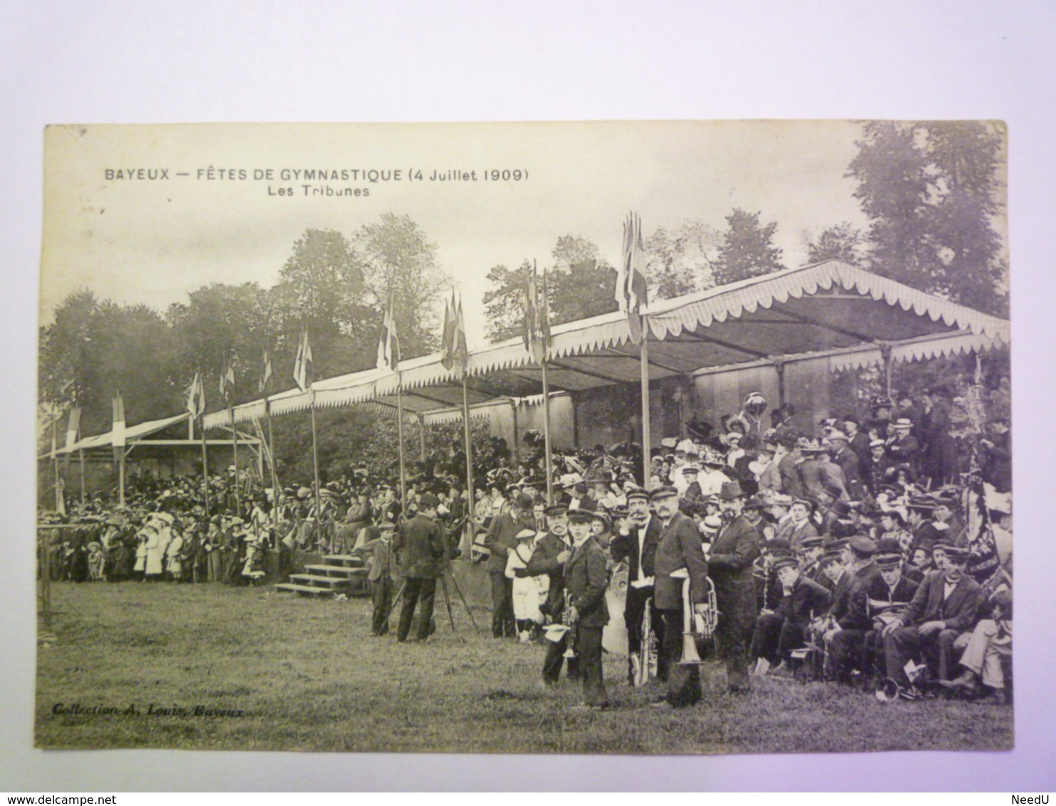 GP 2019 - 1584  BAYEUX  (Calvados)  :  FÊTES De GYMNASTIQUE  (4 Juillet 1909)  Les TRIBUNES  1910   XXX - Bayeux