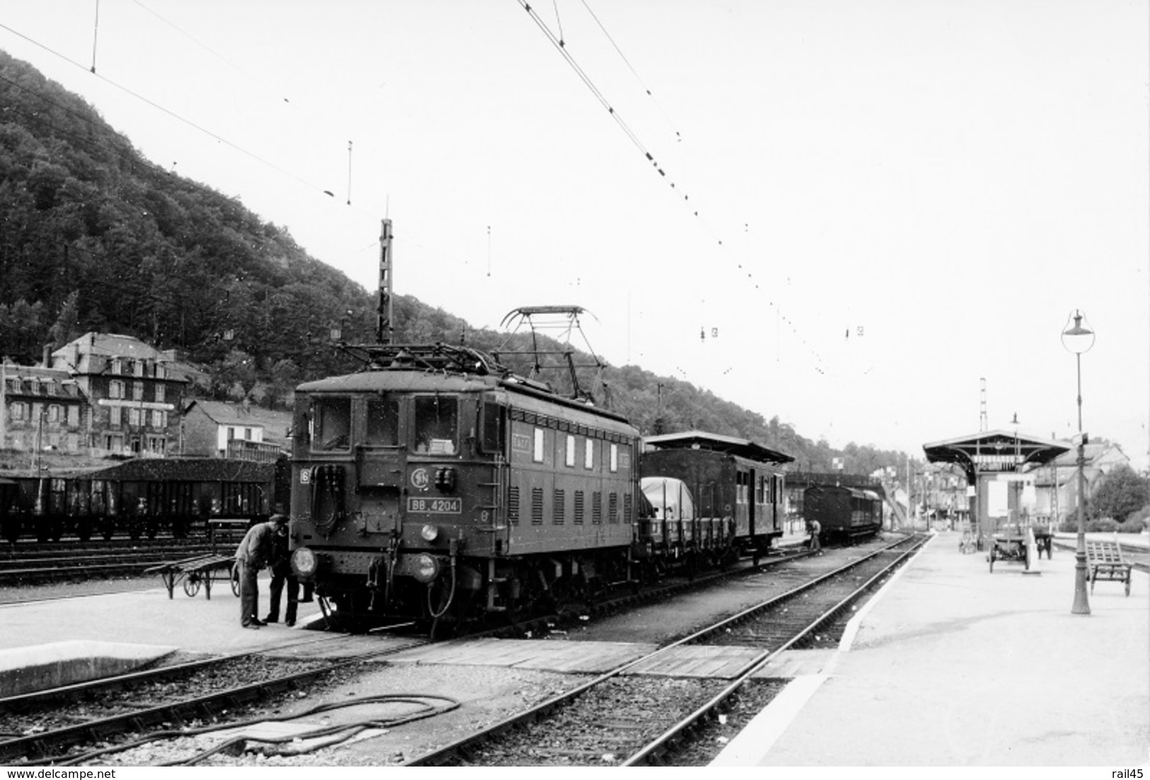 Neussargues. Locomotive BB 4204. Cliché Jacques Bazin. 03-09-1956 - Trains