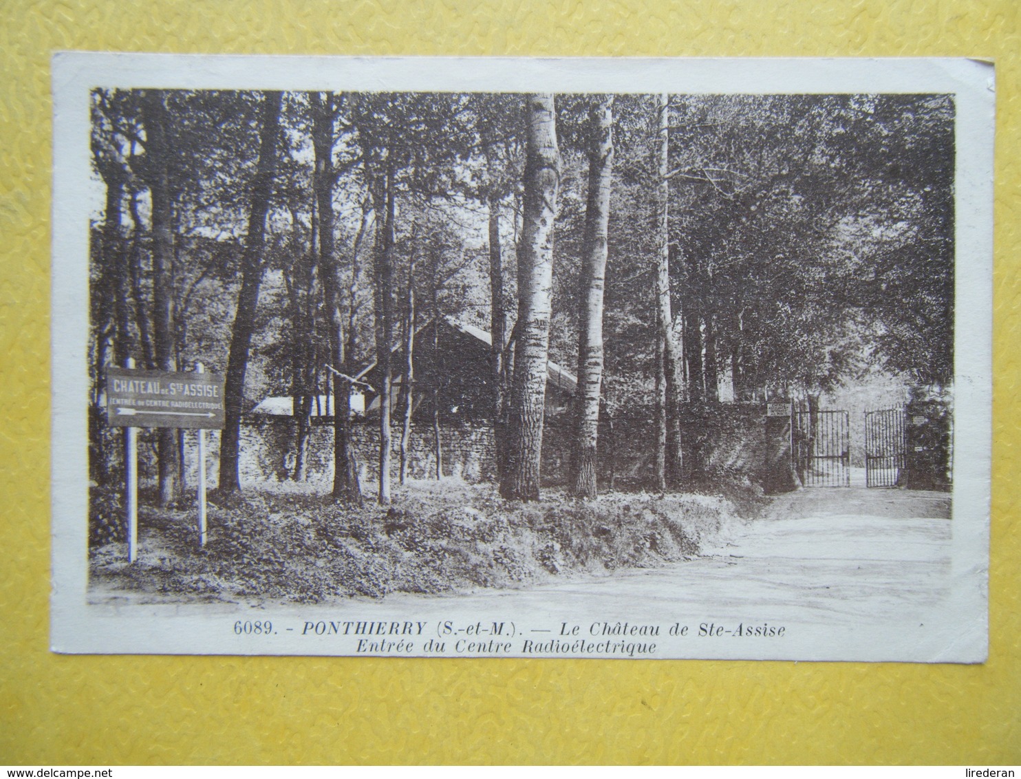 SAINT FARGEAU PONTHIERRY. Le Château De Sainte Assise. - Saint Fargeau Ponthierry