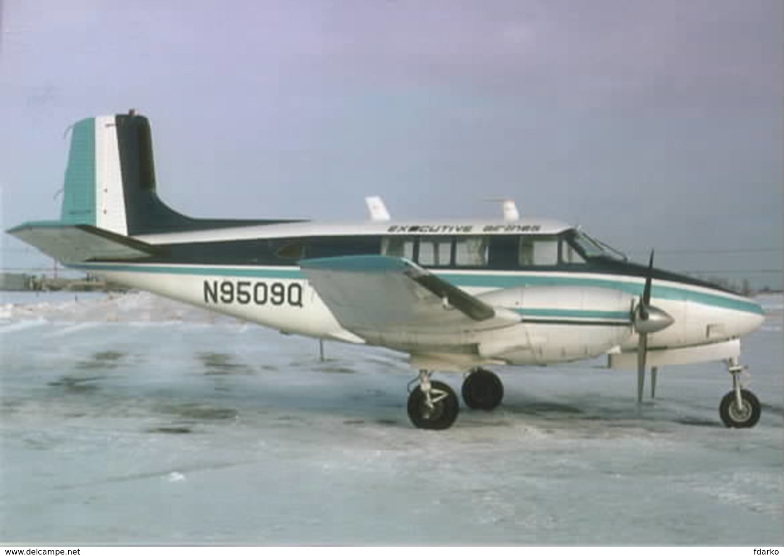 Executive Airlines Beechcraft Queen Air Model 65 N9509Q At Toronto - 1946-....: Era Moderna