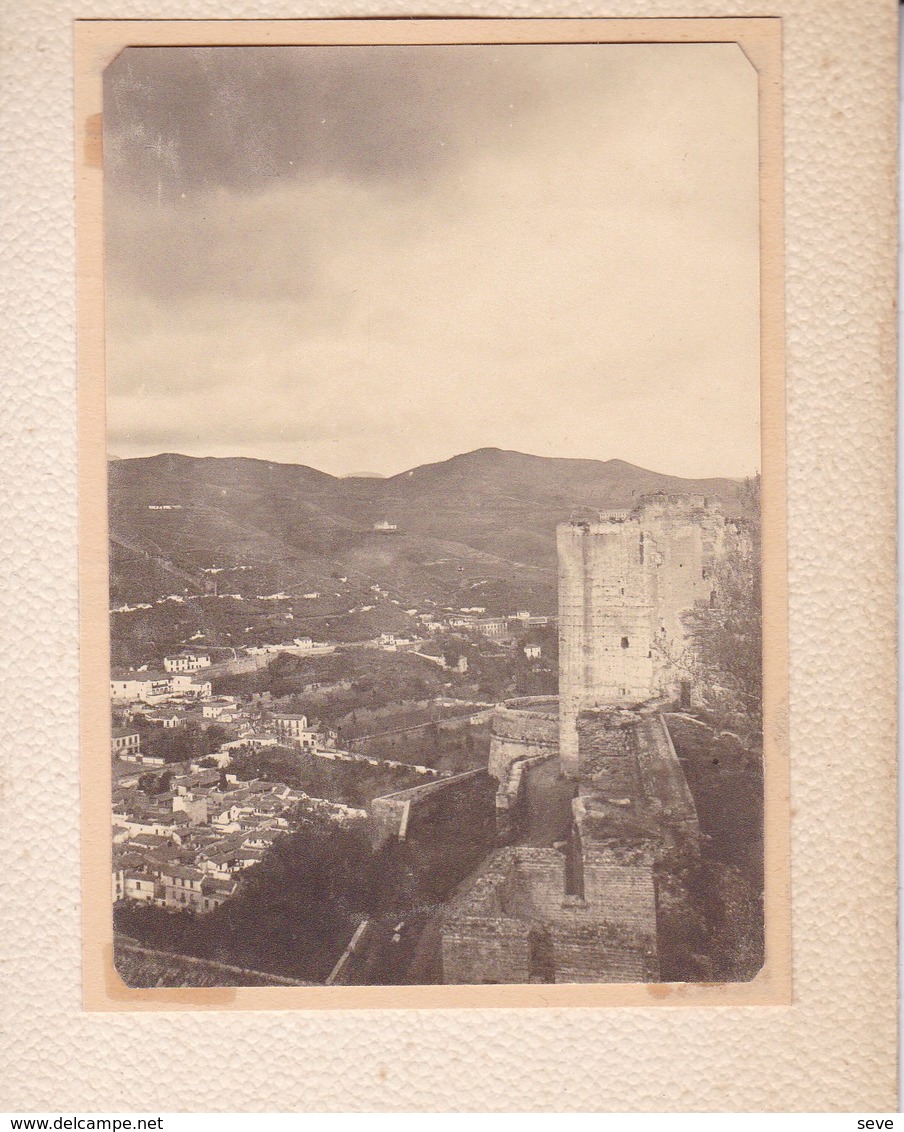 GRANADA ALHAMBRA 1909  Photo Amateur Format Environ 7,5 Cm X 5,5 Cm ESPAGNE - Lugares