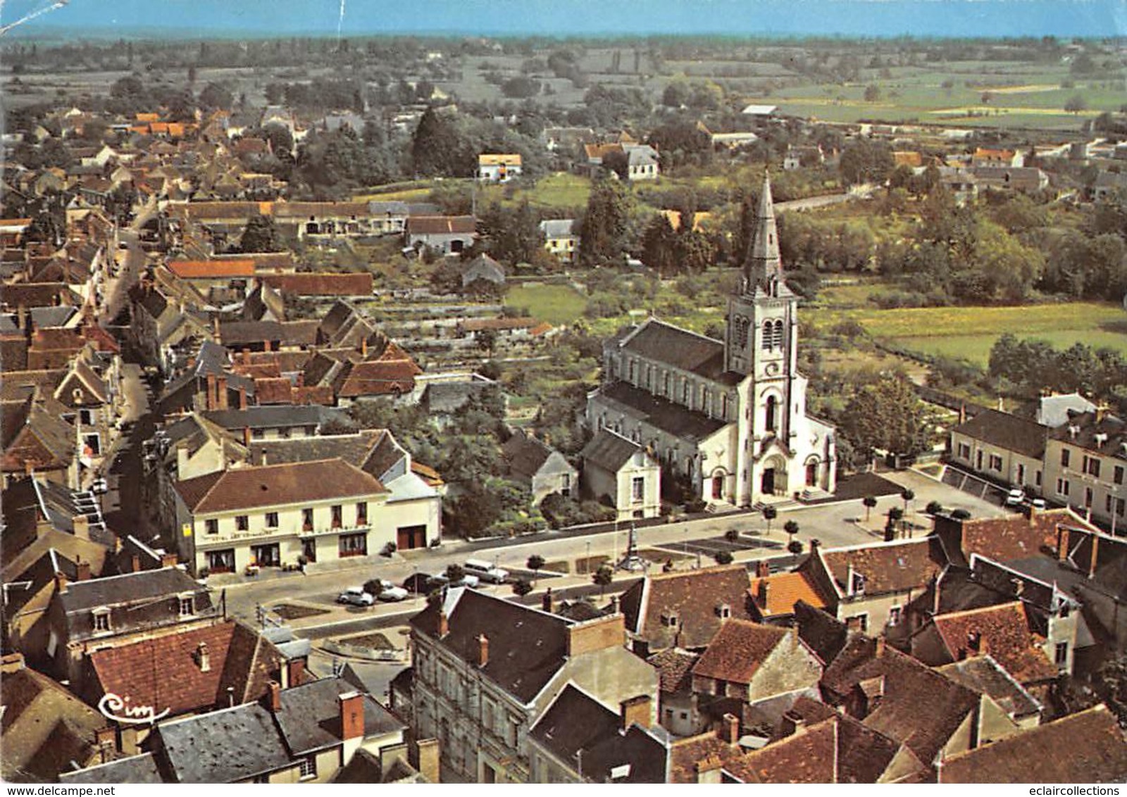 Tournon Saint Martin          36       Vue Générale Aérienne . 10x15    (voir Scan) - Altri & Non Classificati