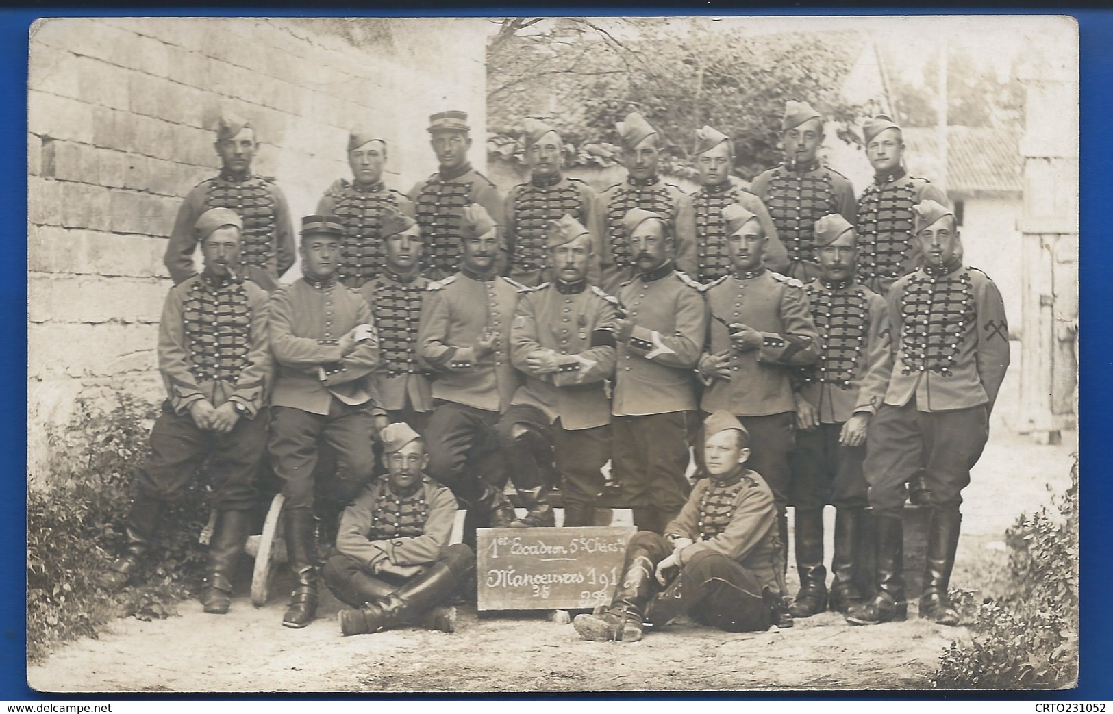 Carte Photo   Militaire Français  5° Régiment De Chasseurs      Animées - Régiments