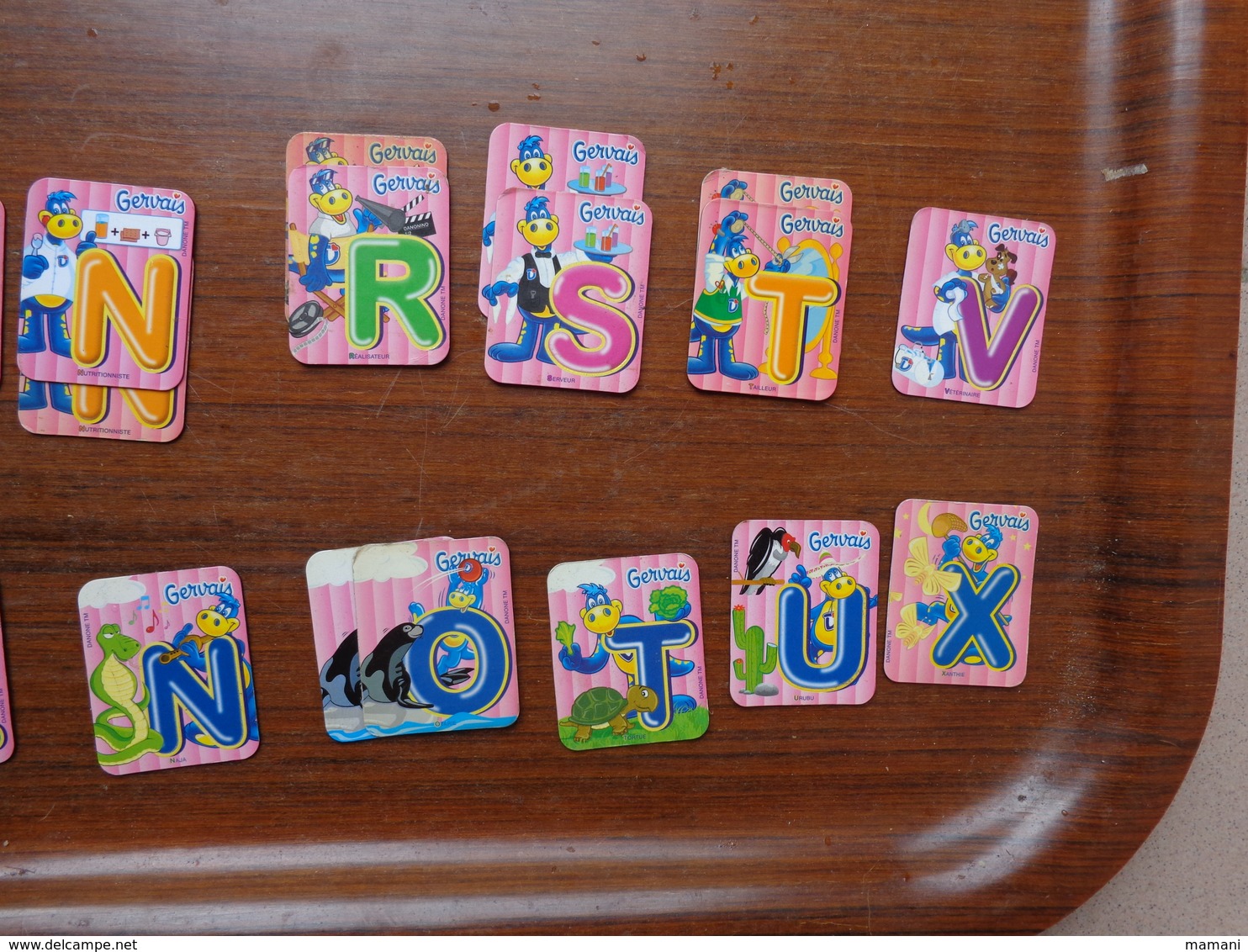 Lot De 86 MAGNET GERVAIS  Danone Alphabet - Reclame