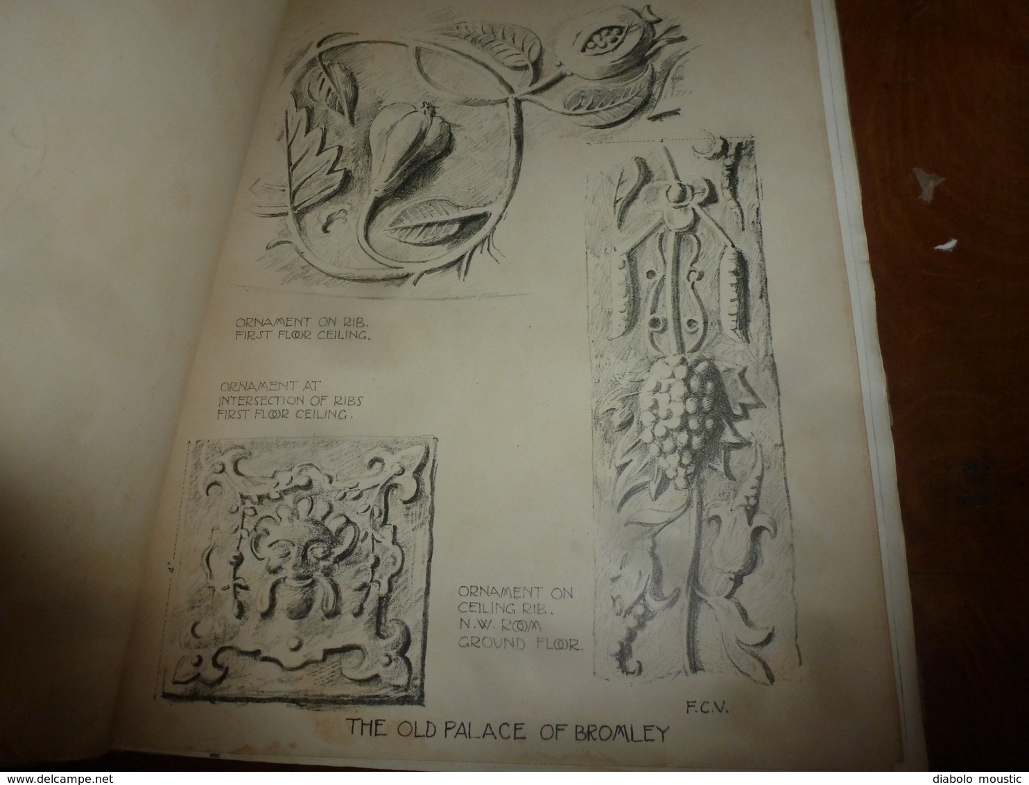 1900 With map of the Parish of BROMLEY : The survey of London: being the first volume of the register of the committee