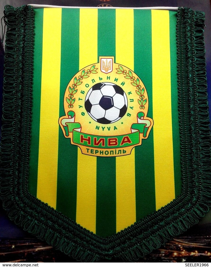 Pennants/fanions - F.C.  NIVA  Ternopil   -  160 X 230 Mm - UKRAINE. - Apparel, Souvenirs & Other