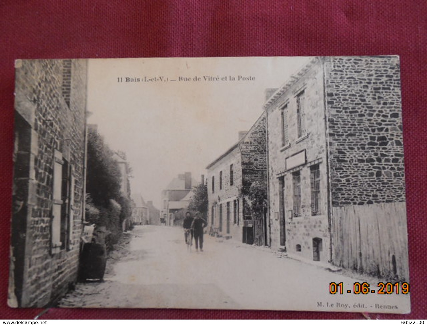 CPA - Bais - Rue De Vitré Et La Poste - Autres & Non Classés