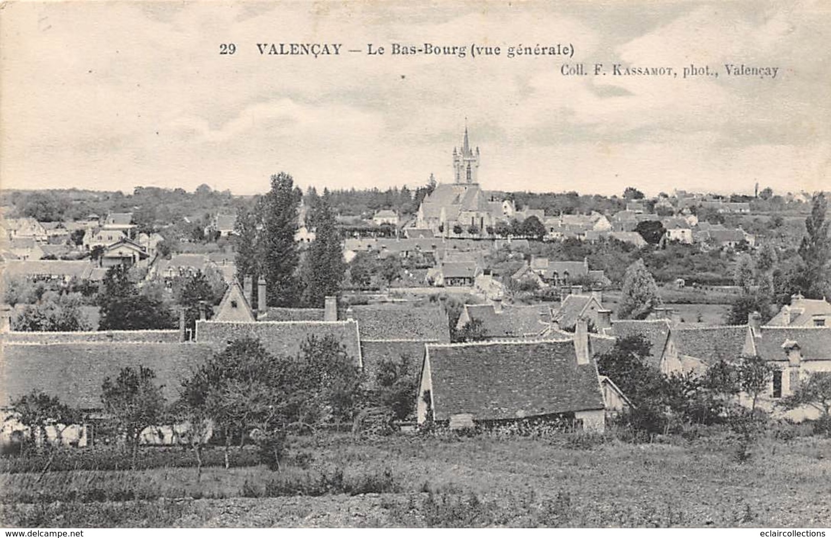 Valençay           36        Le Bas Du Bourg . Vue Générale3  (voir Scan) - Sonstige & Ohne Zuordnung