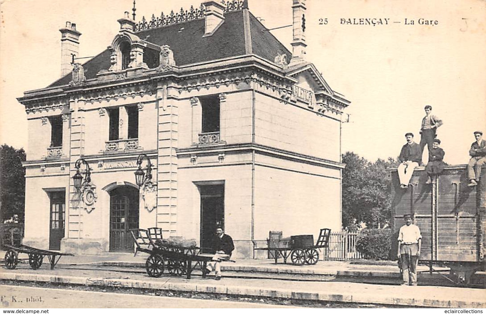 Valençay           36        Intérieur De La Gare     (voir Scan) - Andere & Zonder Classificatie