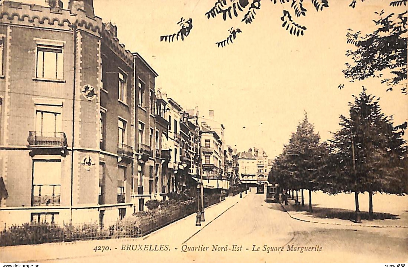 Bruxelles - Quartier Nord-Est - Le Square Marguerite (tram Tramway) - St-Josse-ten-Noode - St-Joost-ten-Node