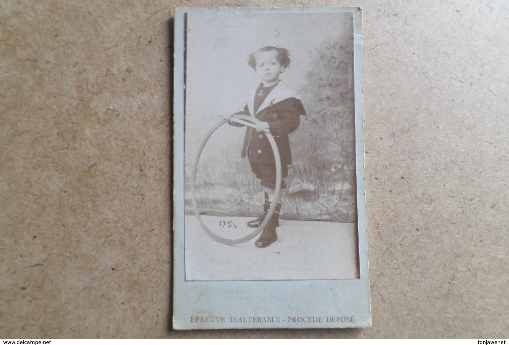 Carte De Visite - Enfant Avec Cerceau - Costume Marin - Association Photographique - PARIS - Antiche (ante 1900)