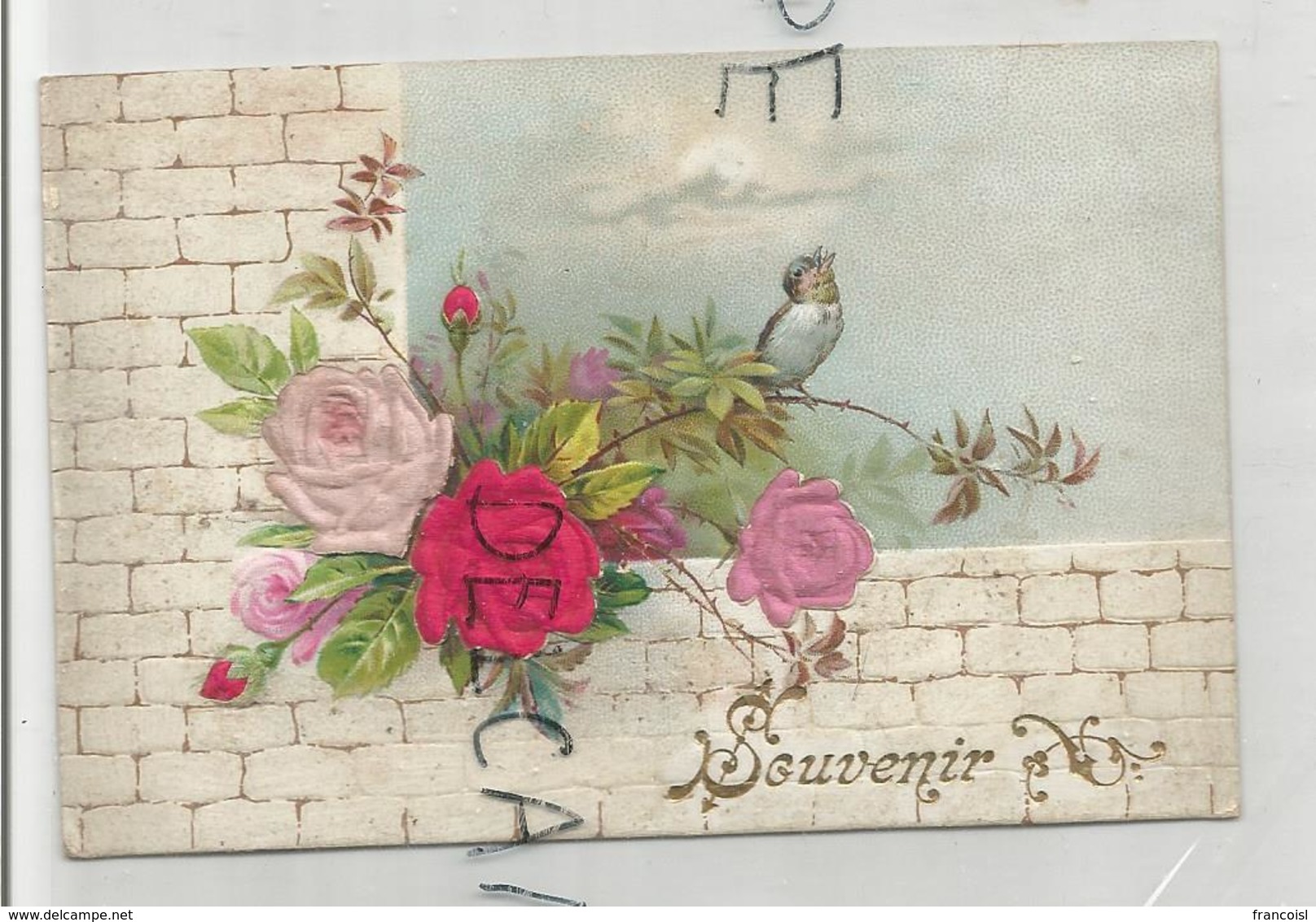 Mignonnette De Vœux. Souvenir. Bouquet De Roses Et Oiseau Sur Un Mur. Velours. Dorée. Relief. - Autres & Non Classés