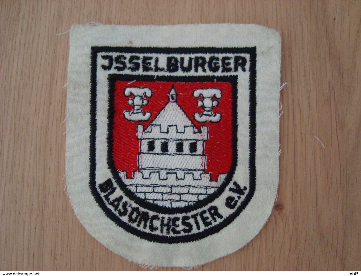 ECUSSON TISSUS JSSELBURGER - Ecussons Tissu