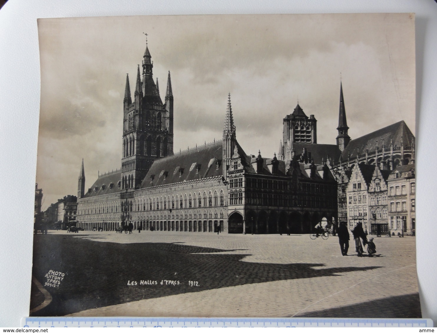 Ieper   *  (Photo Antony)  Les Halles D'Ypres 1912 - Ieper