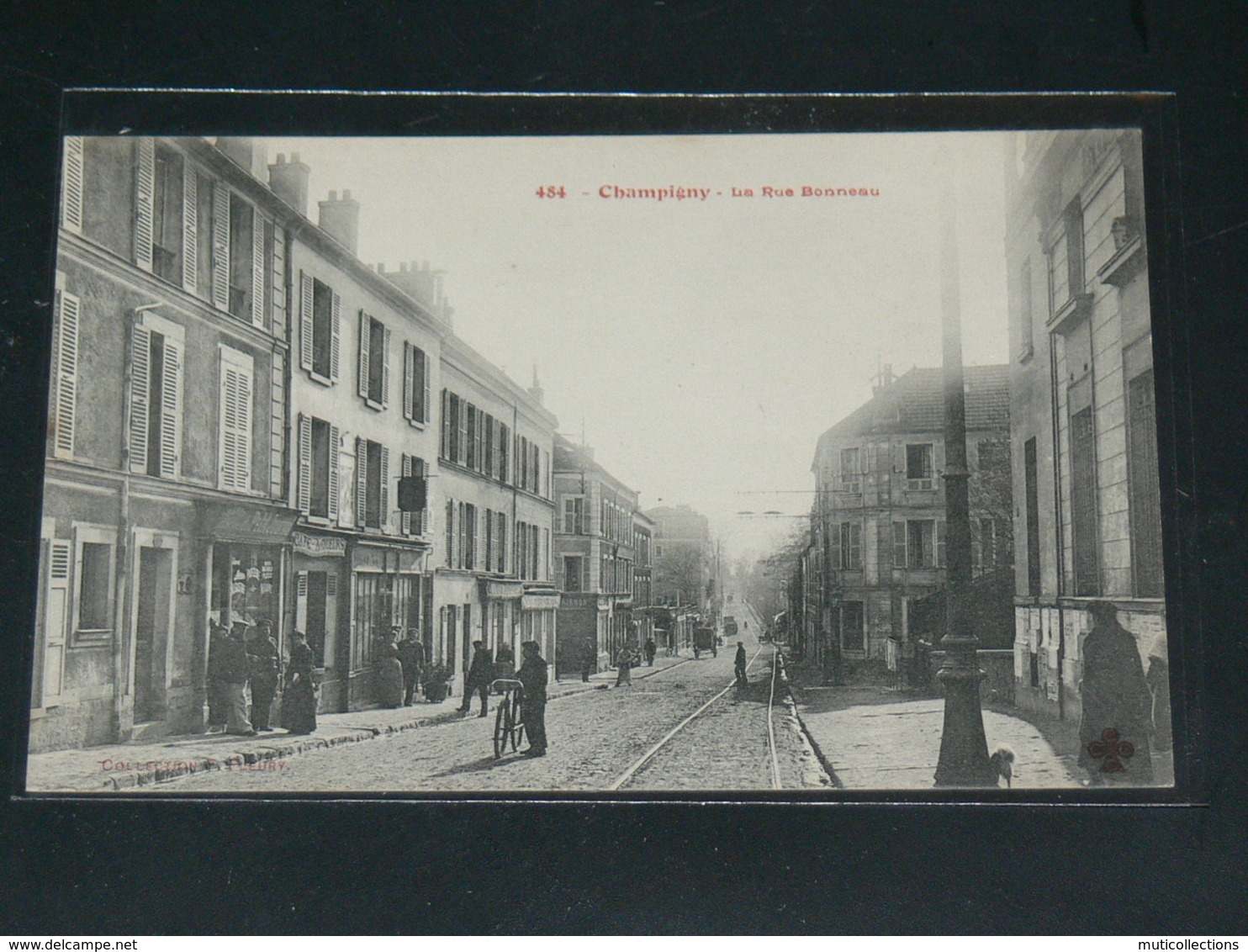 CHAMPIGNY SUR MARNE   / 1910 /    VUE   RUE ANIMEE +  COMMERCES  ....   / CIRC /  EDITION - Champigny Sur Marne