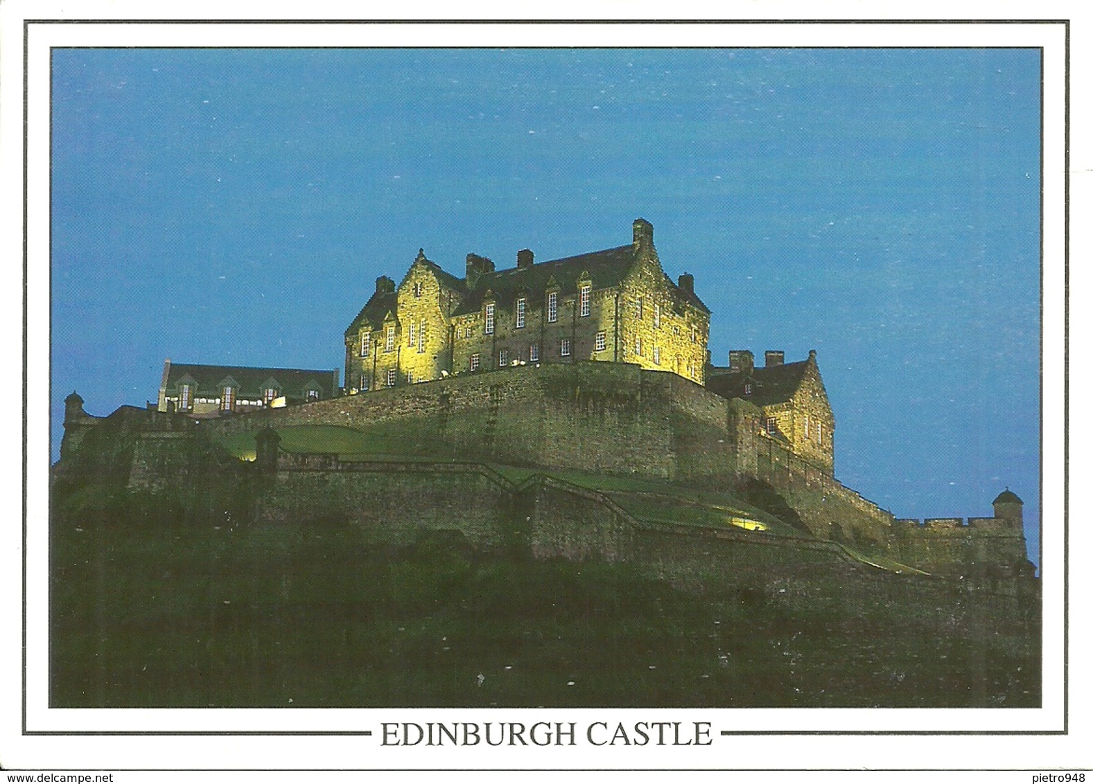 Edinburgh (Midlothian, Scozia, UK) The Castle By Night, Le Chateau La Nuit, Der Schloss Bei Nacht - Midlothian/ Edinburgh