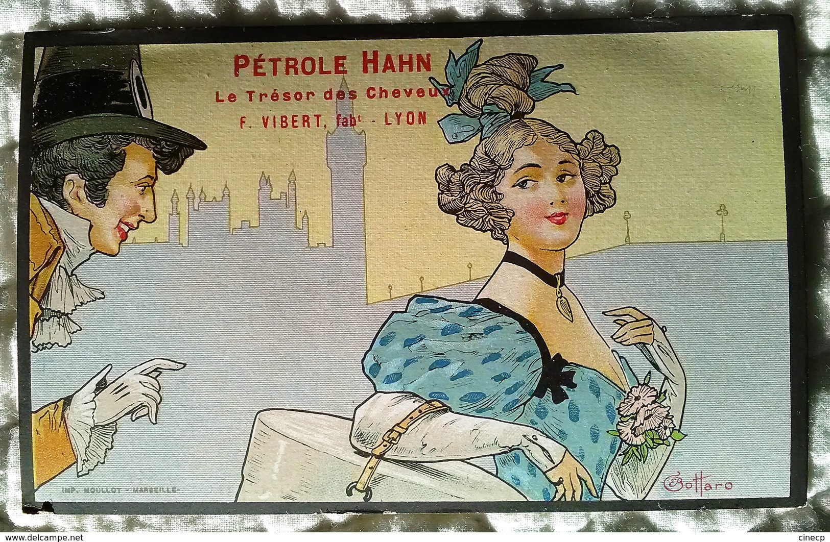 Belle CPA Illustrée Bottaro - COUPLE Femme Au Carton à Chapeau Art Nouveau - Publicité PETROLE HAHN - Bottaro