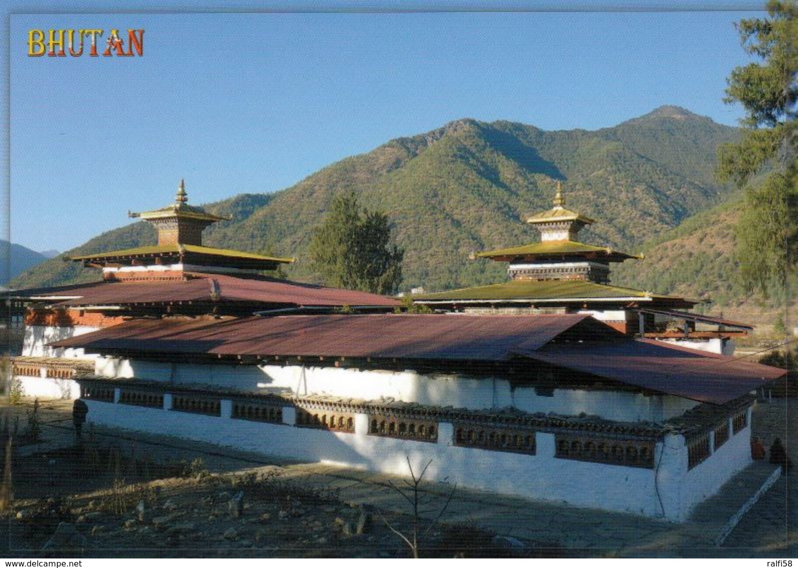 1 AK Bhutan * Das Kloster Kyichu Mit 2 Tempeln Der Gleichen Bauweise, Einer Aus Dem 7. Jh. Der Andere Von 1968 * - Bhutan