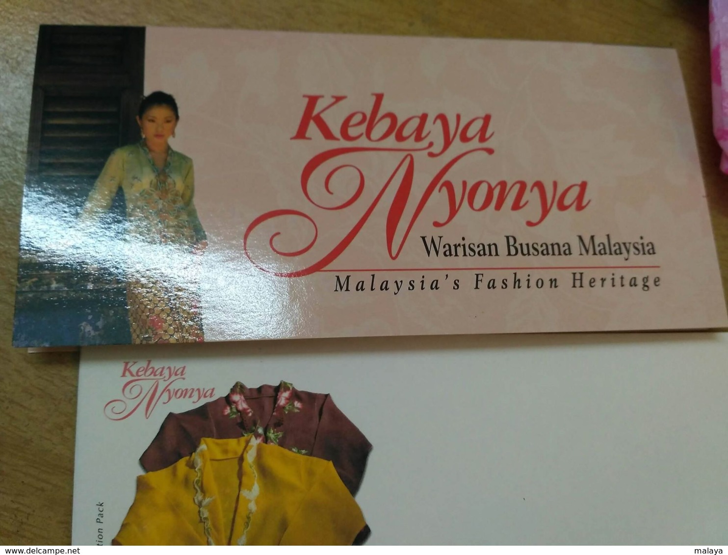 Malaysia 2002 Stamps Set MNH In Presentation Folder Fashion Heritage Kebaya Nyonya Traditional Blouse - Malaysia (1964-...)