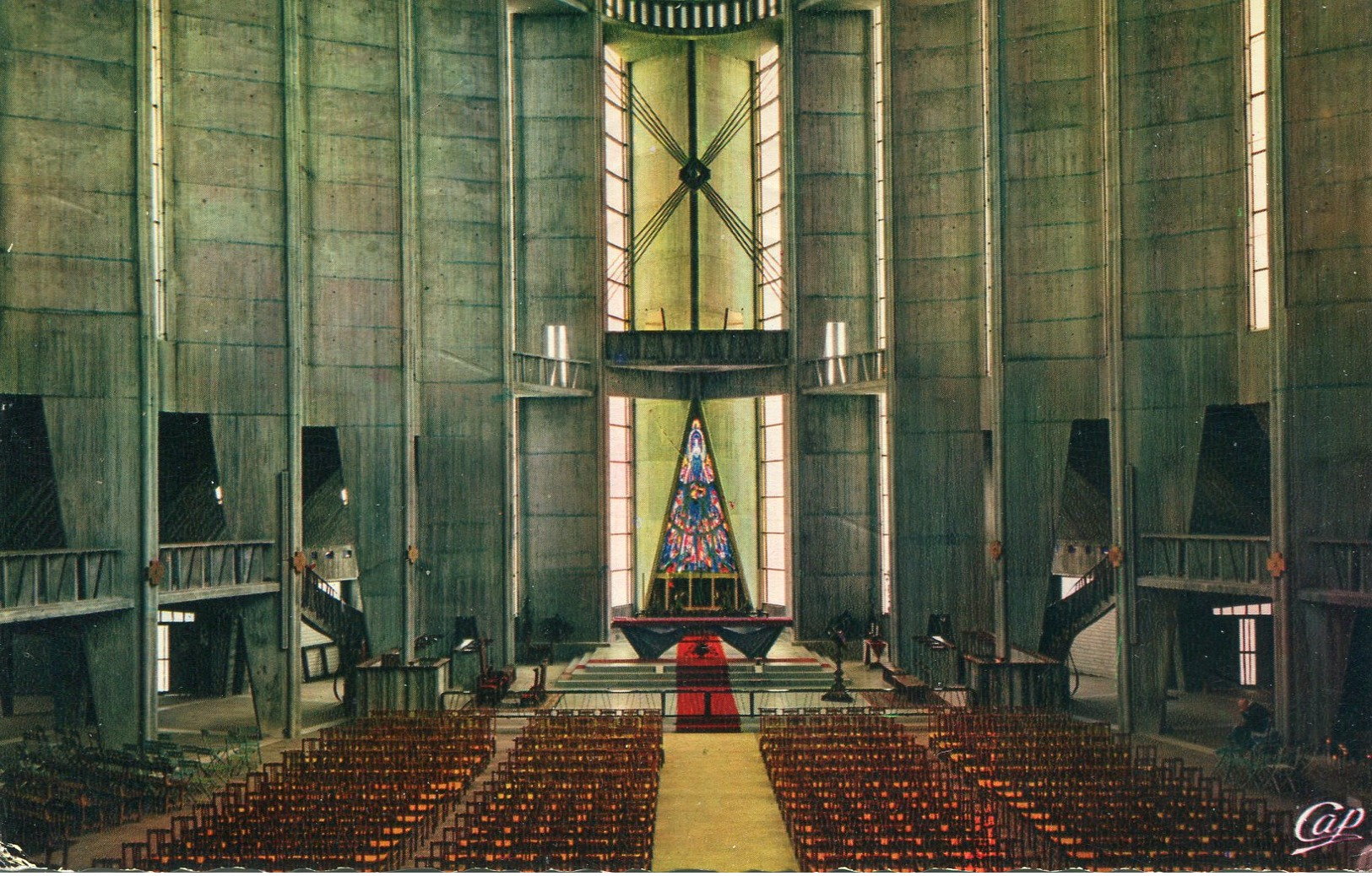 17 - ROYAN - Interieur De L'Eglise Notre-Dame - Royan