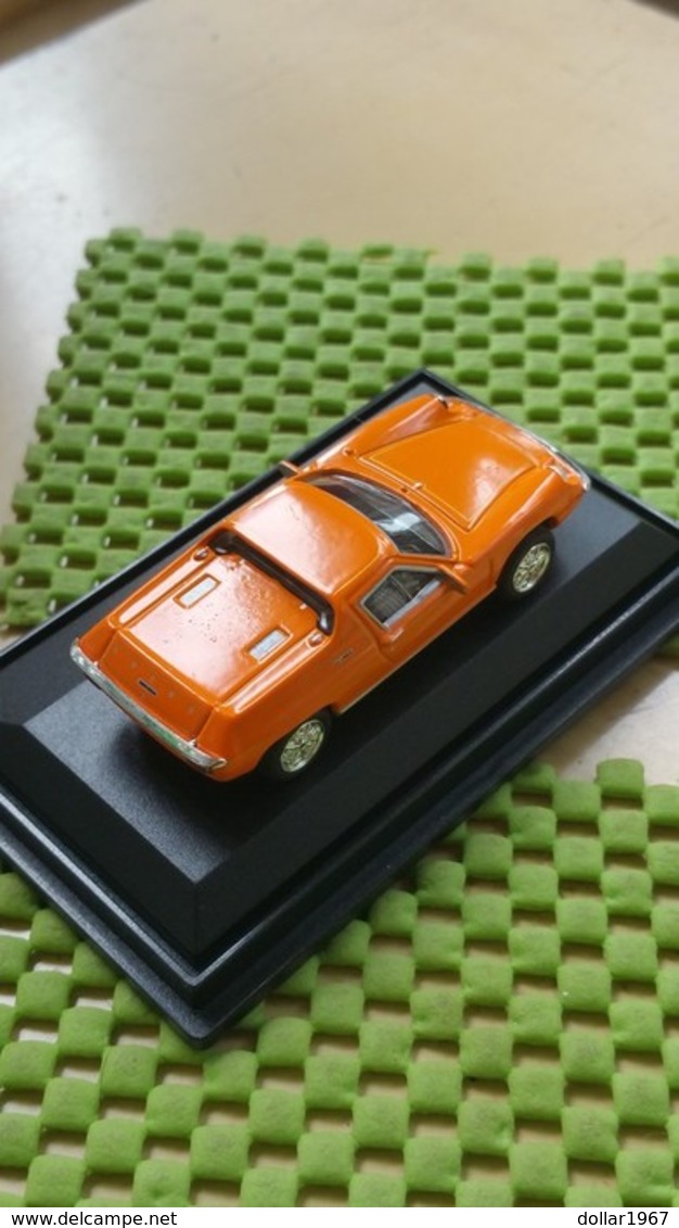 Hongwell Lotus Europa Oranje 1:76 - Echelle 1:76