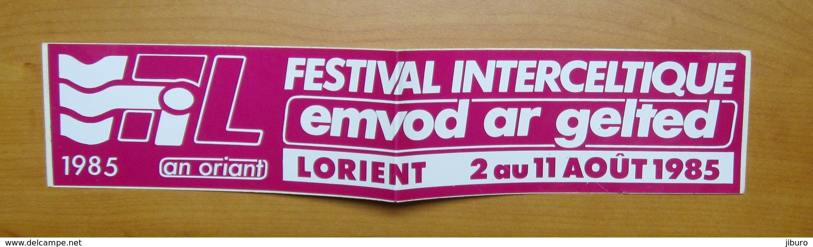 Autocollant Sticker 33 X 7 Cm Publicité Festival Interceltique Lorient 1985 Emvold Ar Gelted (musique Celte) 21ADH19 - Stickers