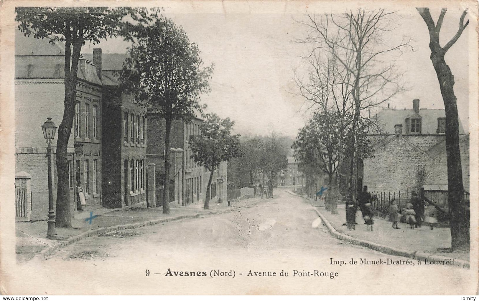 59 Avesnes Avenue Du Pont Rouge  Cpa Carte Animée - Avesnes Sur Helpe