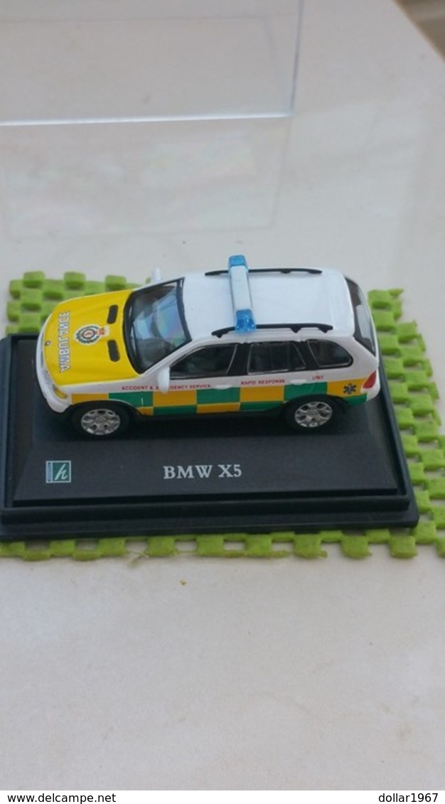 Hongwell - Bmw X5 British Ambulance. 1:76 - Massstab 1:76