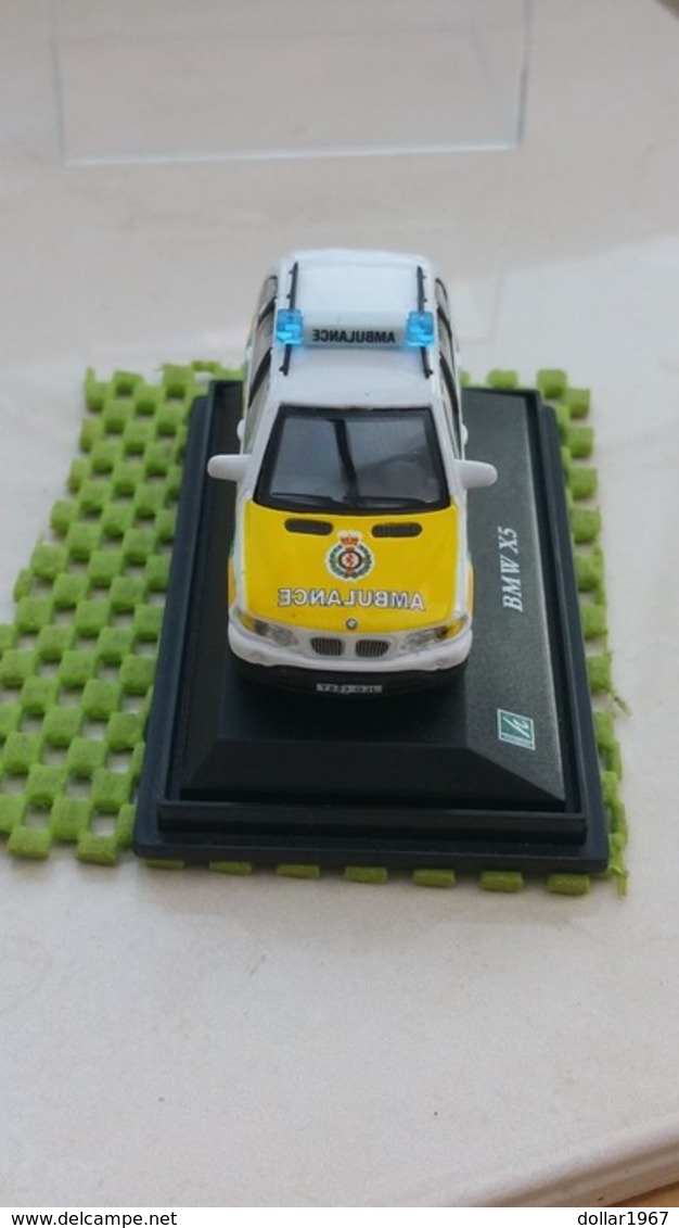 Hongwell - Bmw X5 British Ambulance. 1:76 - Massstab 1:76