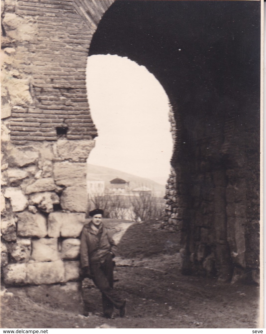 BURGOS Arc Arabe 1947 Arrivée Du Cirque Photo Amateur Format Environ 7,5 X 5,5 Cm ESPAGNE - Lugares