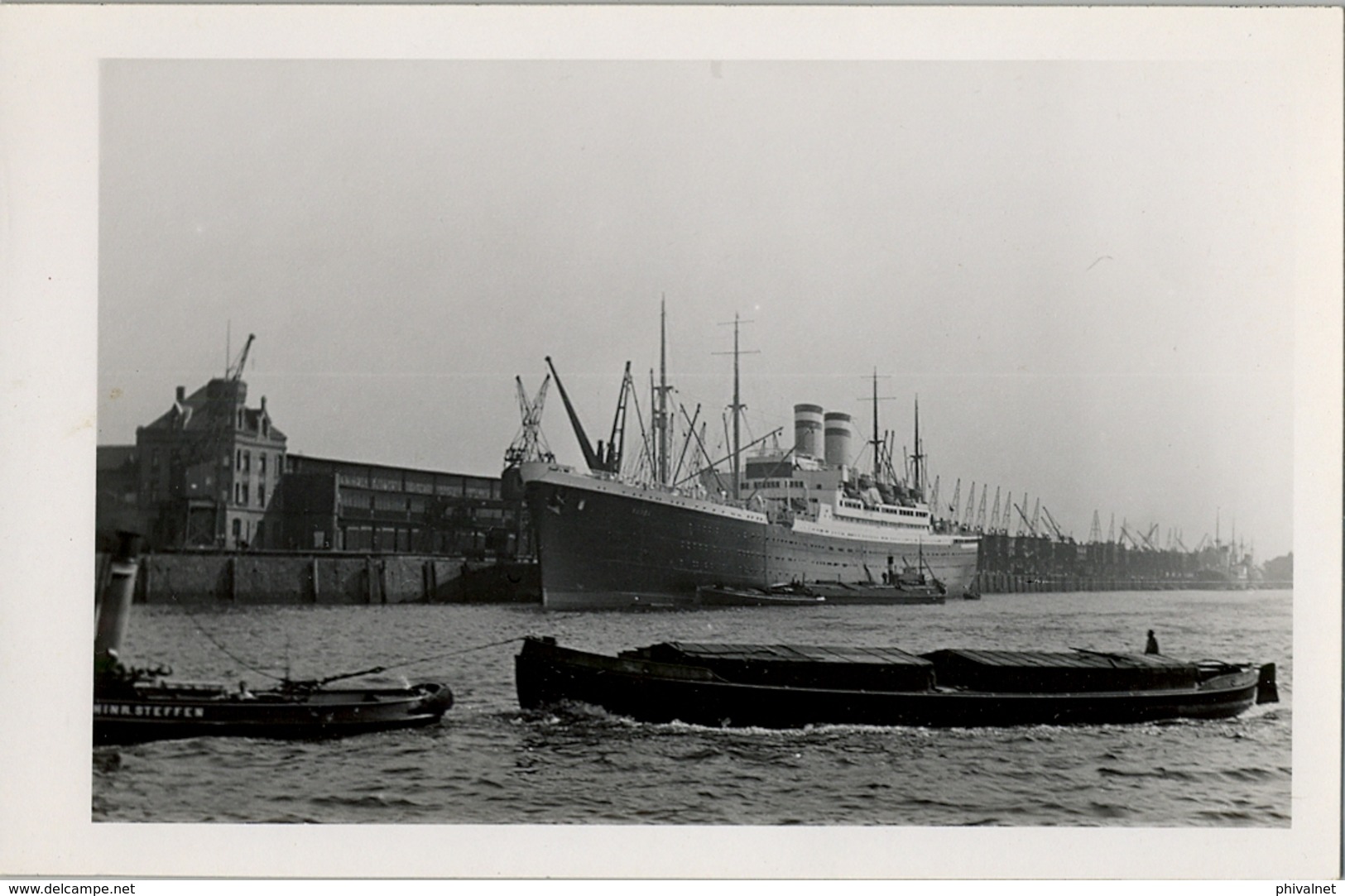 1939 BARCOS / SHIPS , TARJETA POSTAL NO CIRCULADA , D. HANSA EN EL PUERTO DE HAMBURGO - Comercio