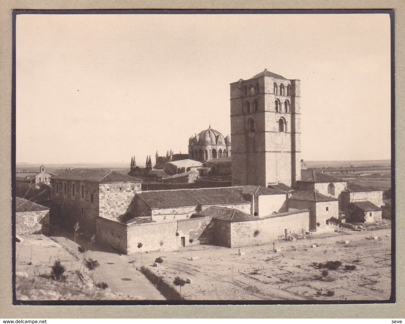 ZAMORA ESPAGNE La Cathédrale Photo Amateur 13 Septembre 1929 Format Environ 7,5 X 5,5 - Lugares