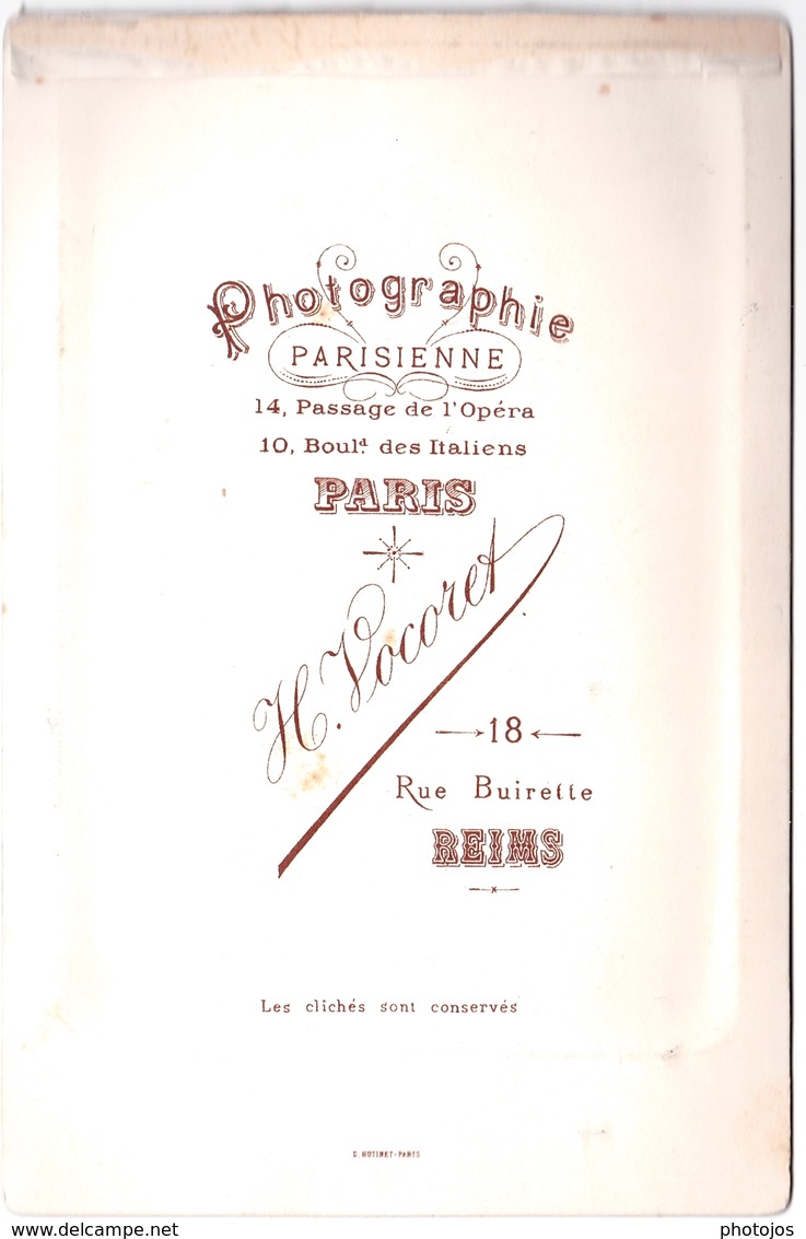 Grande Photo De Cabinet  Femme En Deuil ? à L'éventail  Par H Vocoret  Photographe à Reims (51) Et Paris  TBE - Anonymous Persons