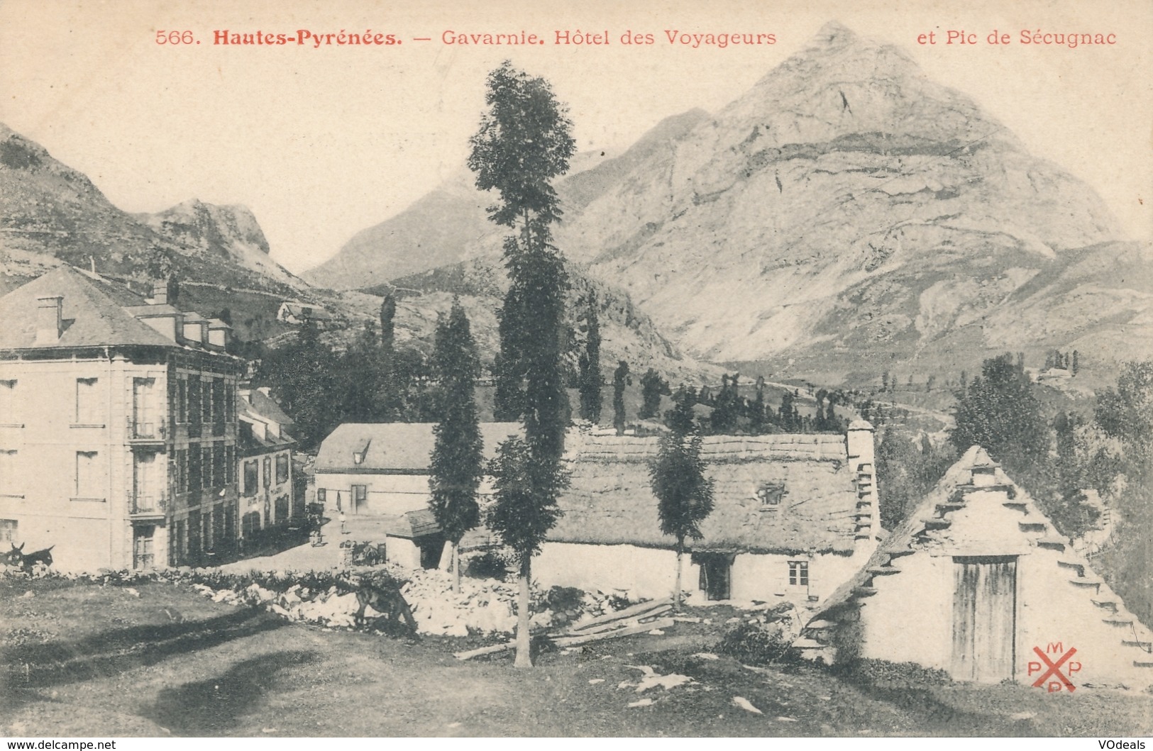 CPA - France - (65) Hautes Pyrénées - Gavarnie - Hôtel Des Voyageurs - Gavarnie