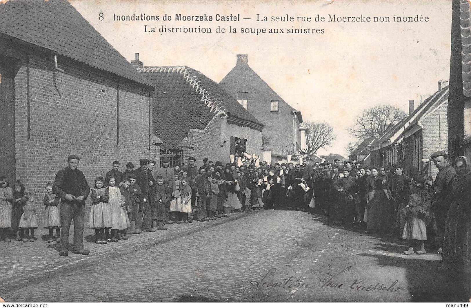 Inondations à Moerzeke Castel - La Distribution De La Soupe Aux Sinistrés - Hamme