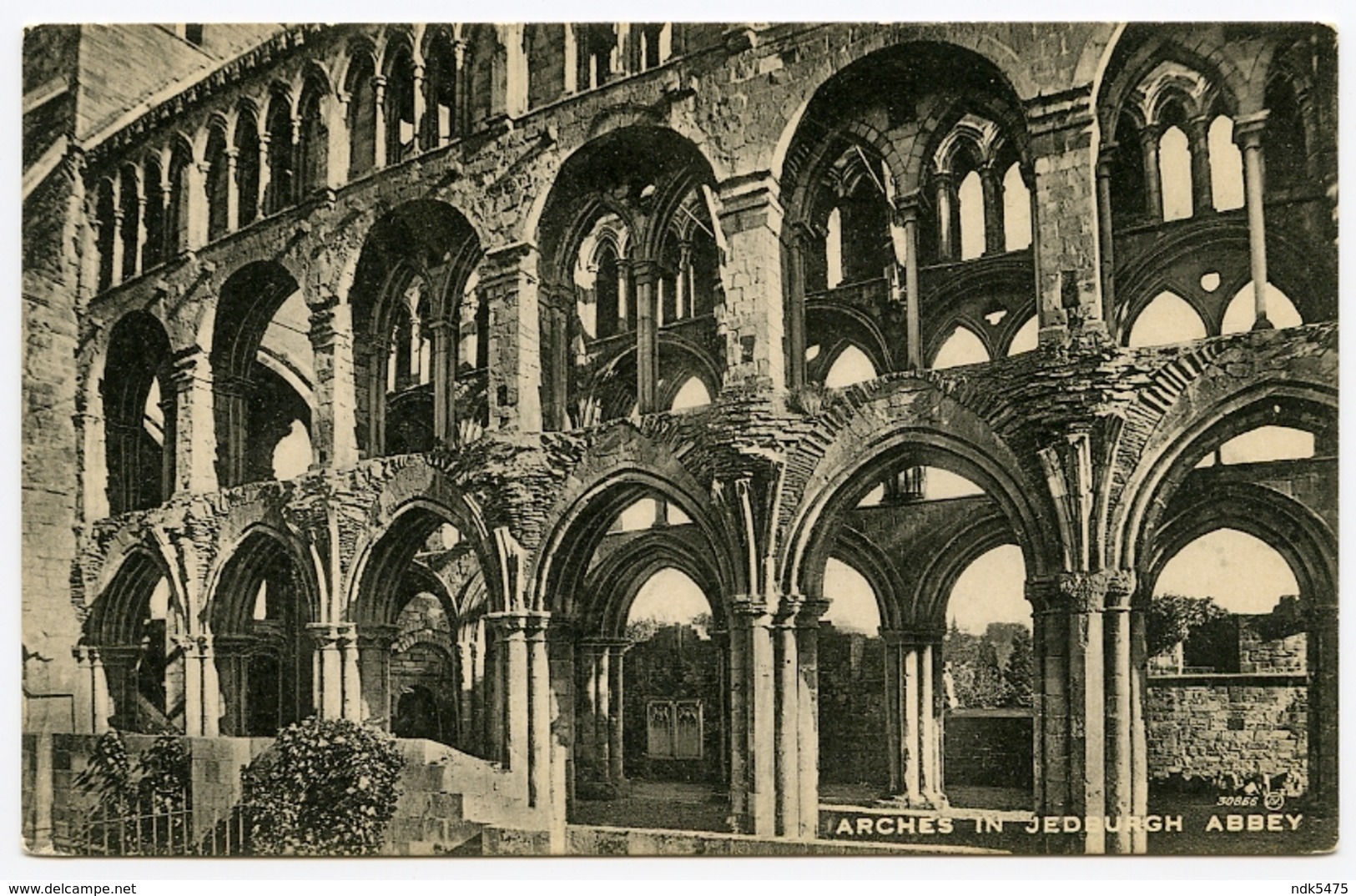 JEDBURGH ABBEY - ARCHES - Roxburghshire