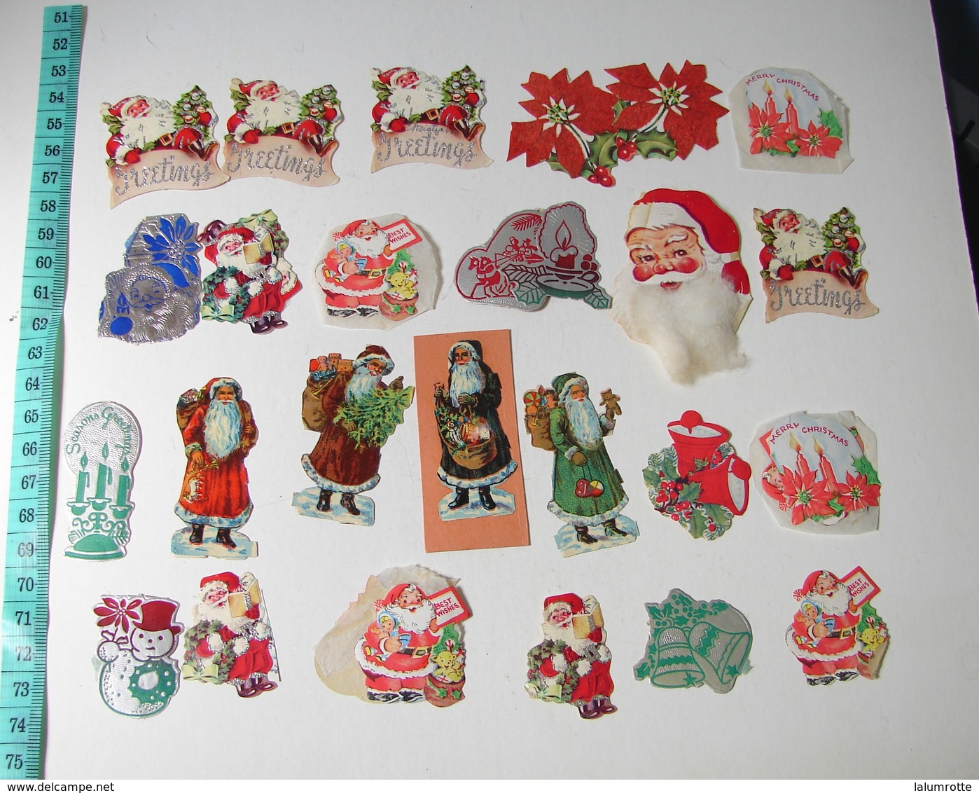 Découpis. 16. Lot De 25 Petits Découpis De Noêl - Motif 'Noel'