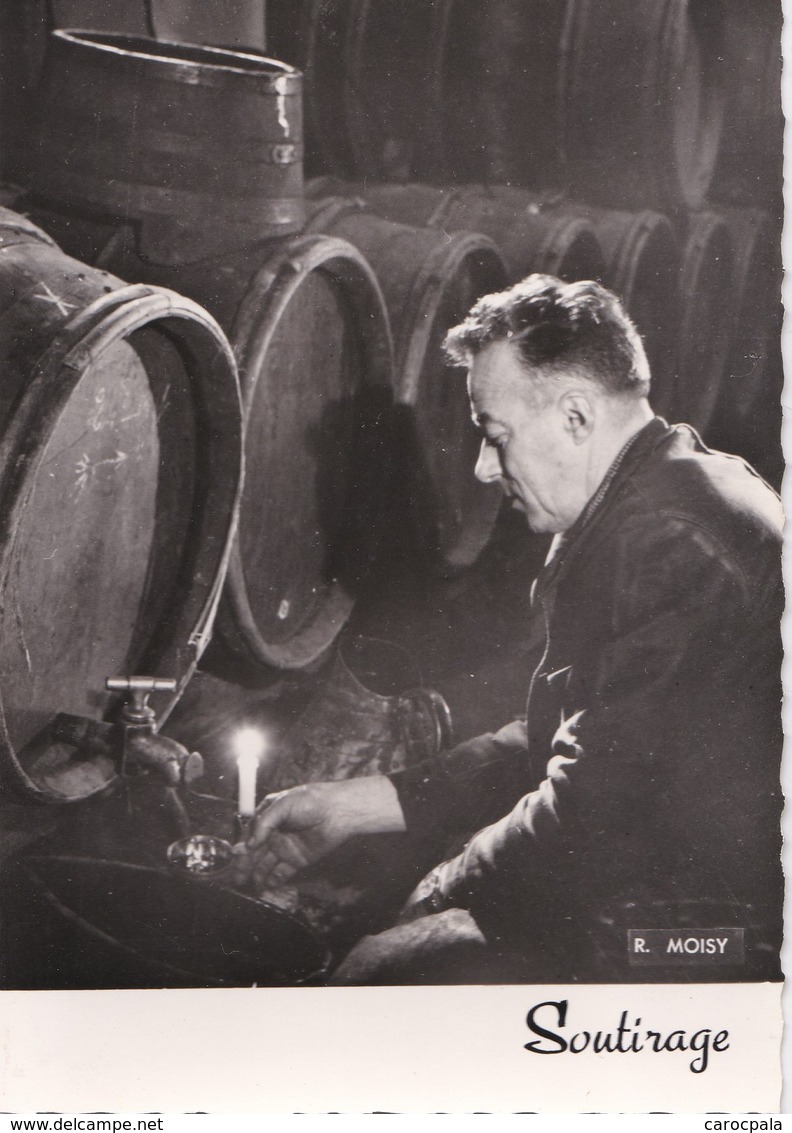 2 Cartes 1960 Par Moisy : Soutirage Du Vin En Tonneau / Compagnons De Beaujolais (scène D'intronisation) (alcool,vin) - Autres & Non Classés