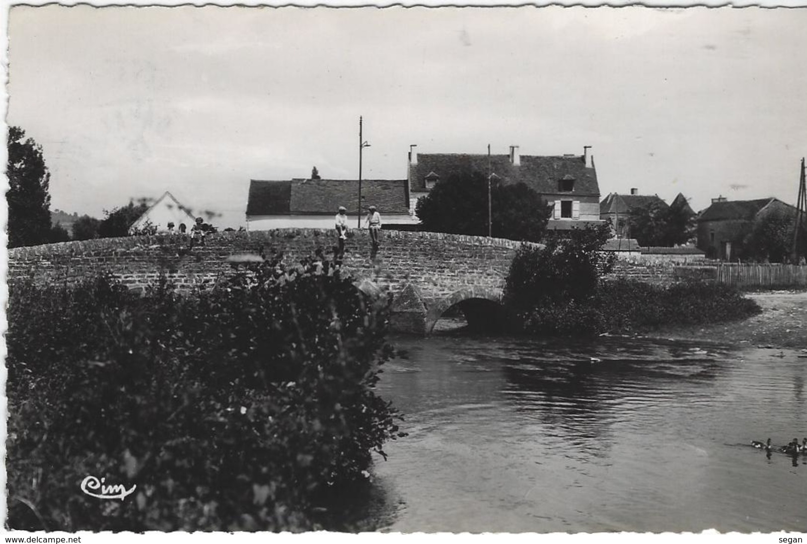 SALORNAY  SUR  GUYE    LE PONT SAINTE CATHERINE     ANNEE 1956    CARTE RARE - Autres & Non Classés