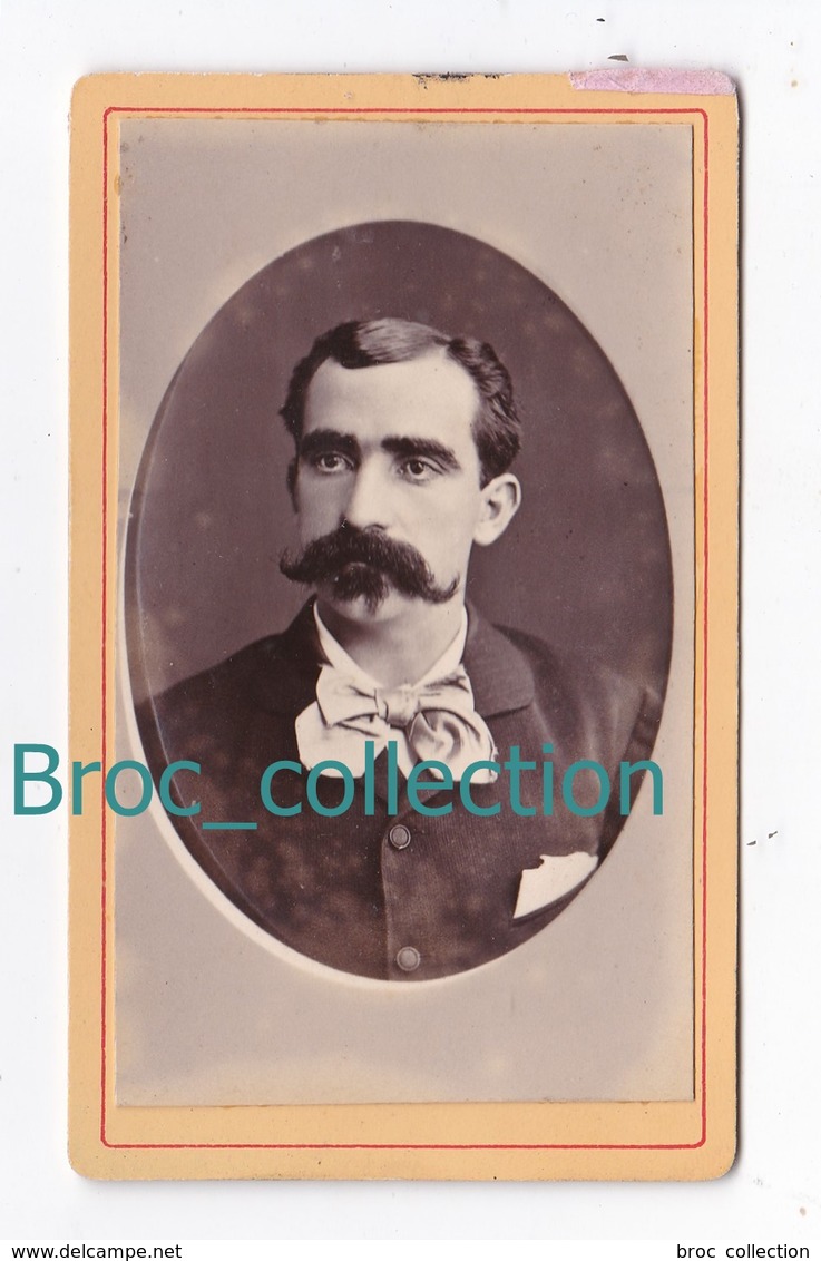 Photo Cdv D'un Homme, Photographe Bradley Y Cia, Buenos Aires, Album Seguin - Anciennes (Av. 1900)