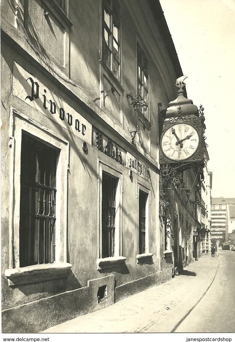 REAL PHOTOGRAPHIC POSTCARD SHOP FRONT/CLOCK - PRAHA - CZECH REPUBLIC - Tchéquie