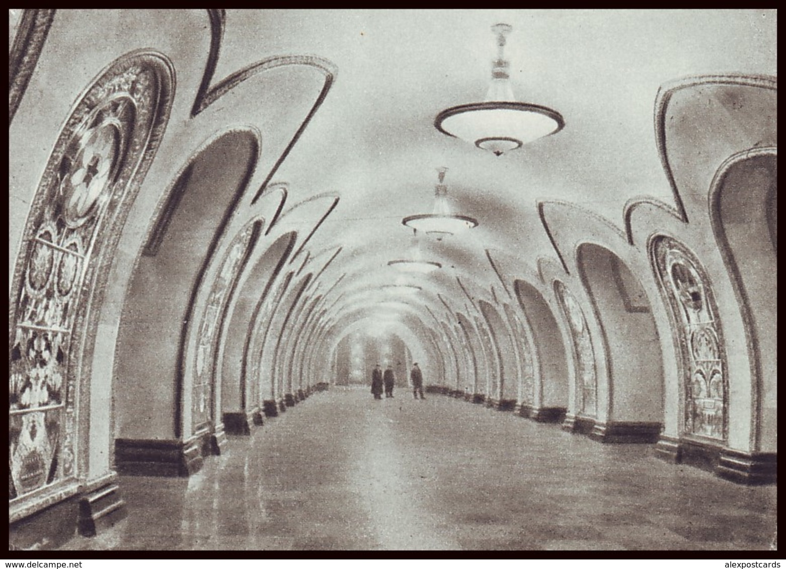 RUSSIA (USSR, 1954). MOSCOW METRO SUBWAY. HALL OF UNDEGROUND STATION ''NOVOSLOBODSKAYA''. Unused Postcard - Métro