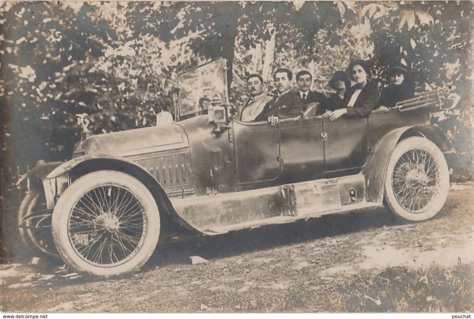W18- CARTE PHOTO - AUTOMOBILE PEUGEOT - ANNEE 1910 ENVIRONS - + PERSONNAGES - 2 SCANS - Voitures De Tourisme