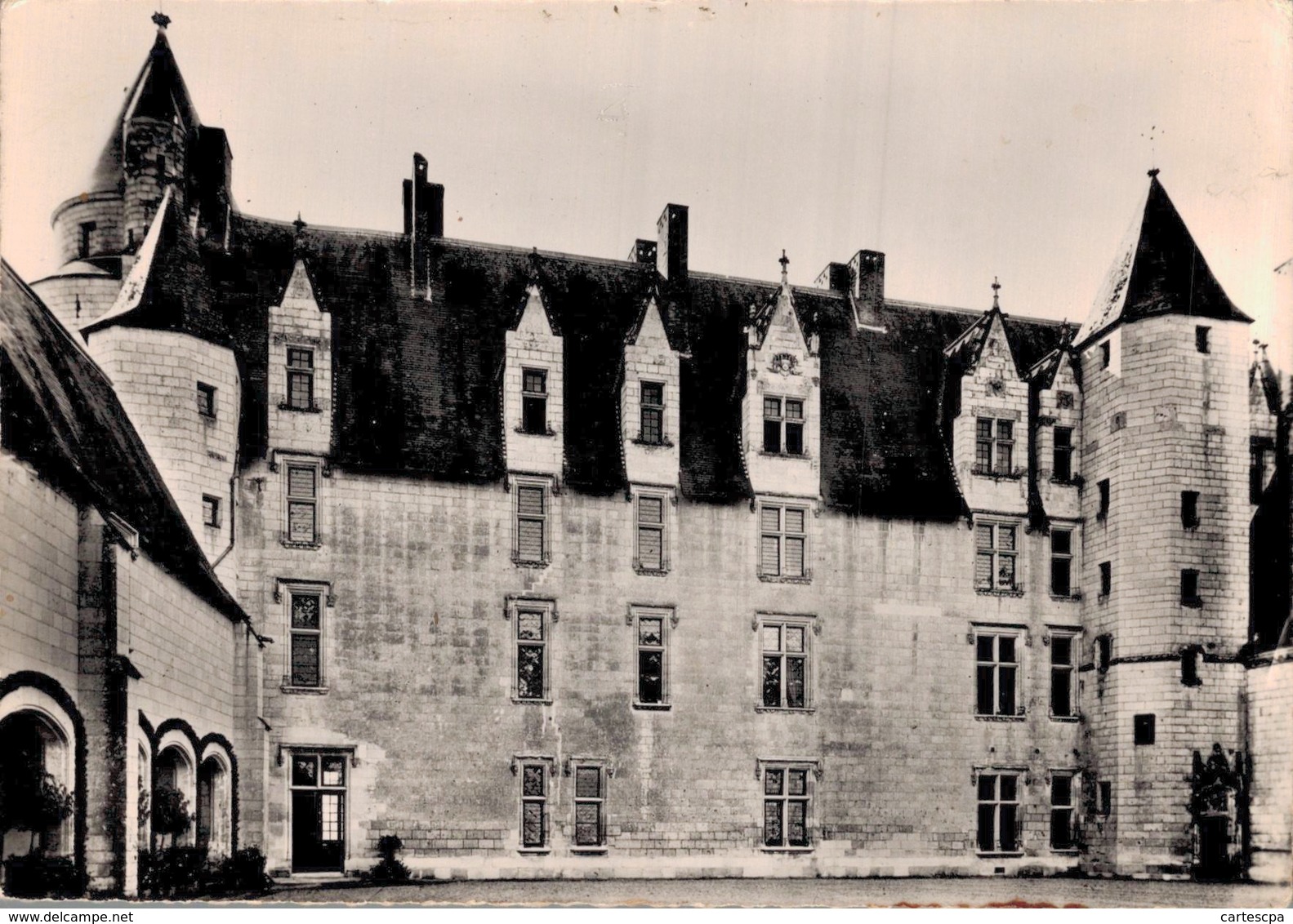 Chateau Du Plessis Bourre Facade Sur La Cour Interieure  CPM Ou CPSM - Autres & Non Classés