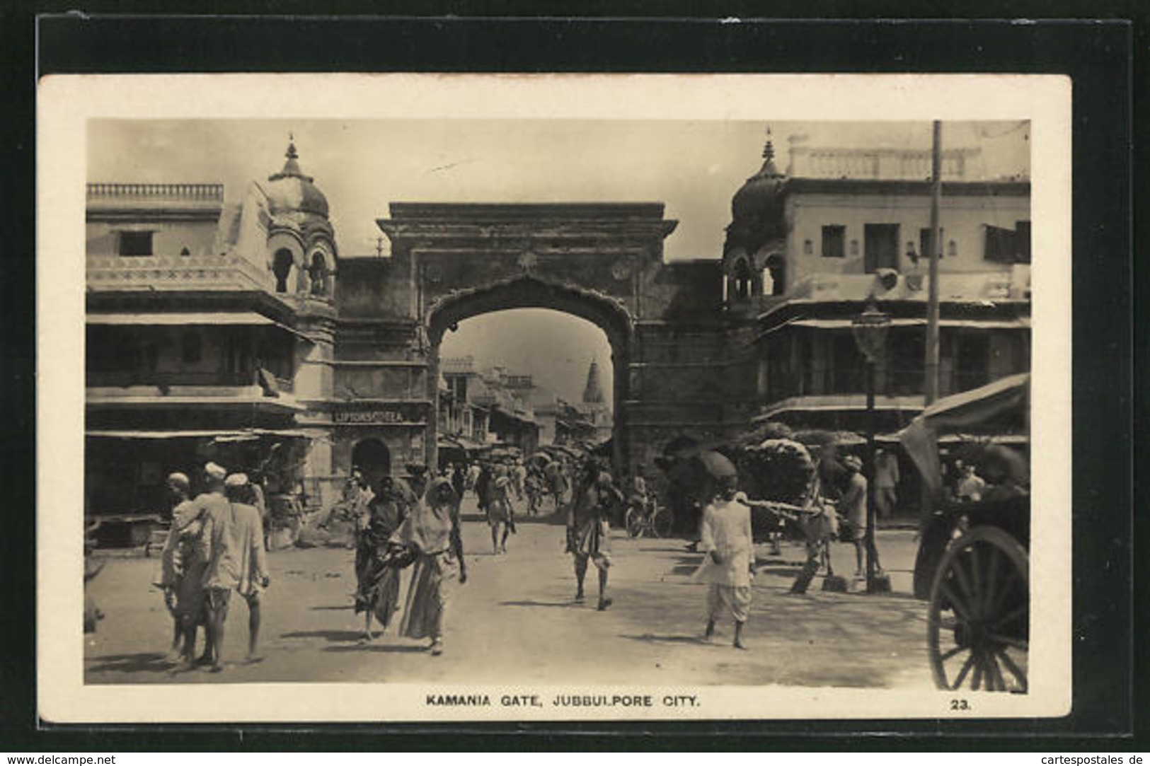 AK Jubbulpore City, Peoples Before The Kamania Gate - Indien