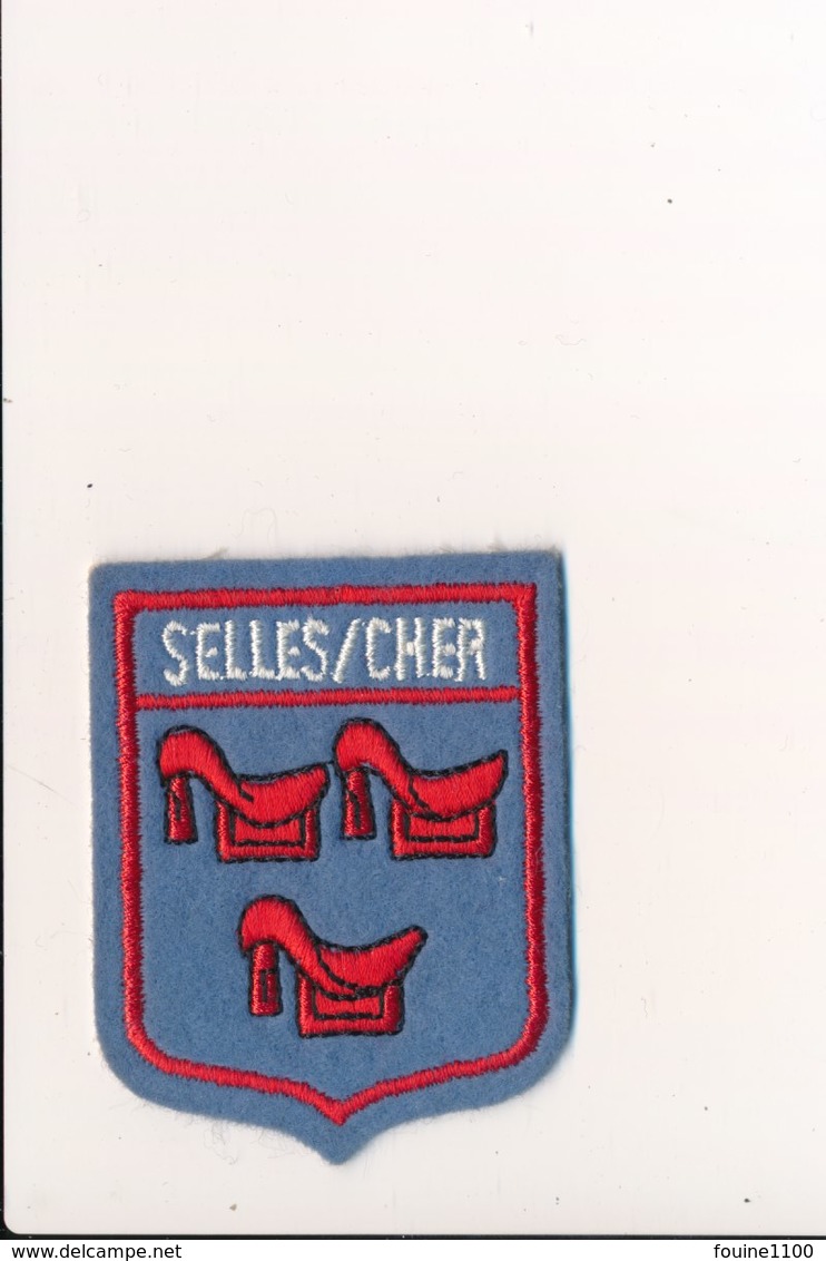 écusson En Tissus  SELLES SUR CHER - Patches