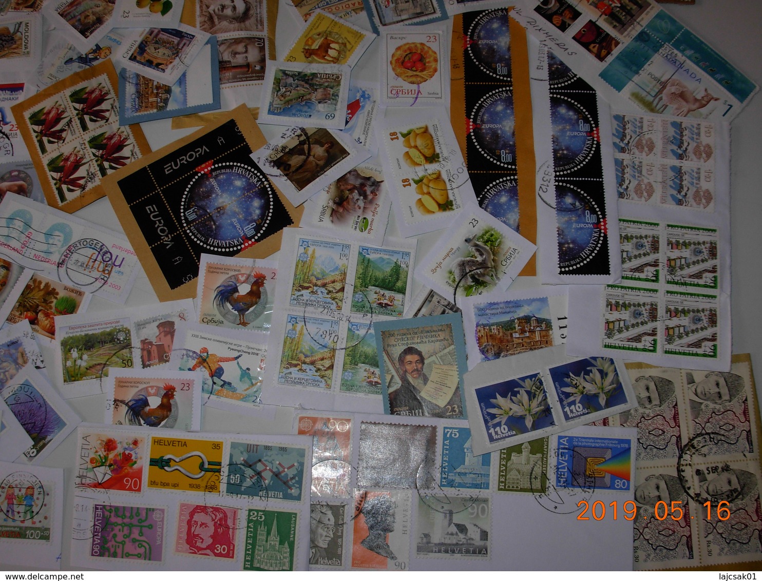 Stamps On Paper From Serbia,Moldova,Croatia,Bosnia,Thailand,Switzerland,Italy..all From The Picture - Lots & Kiloware (mixtures) - Max. 999 Stamps