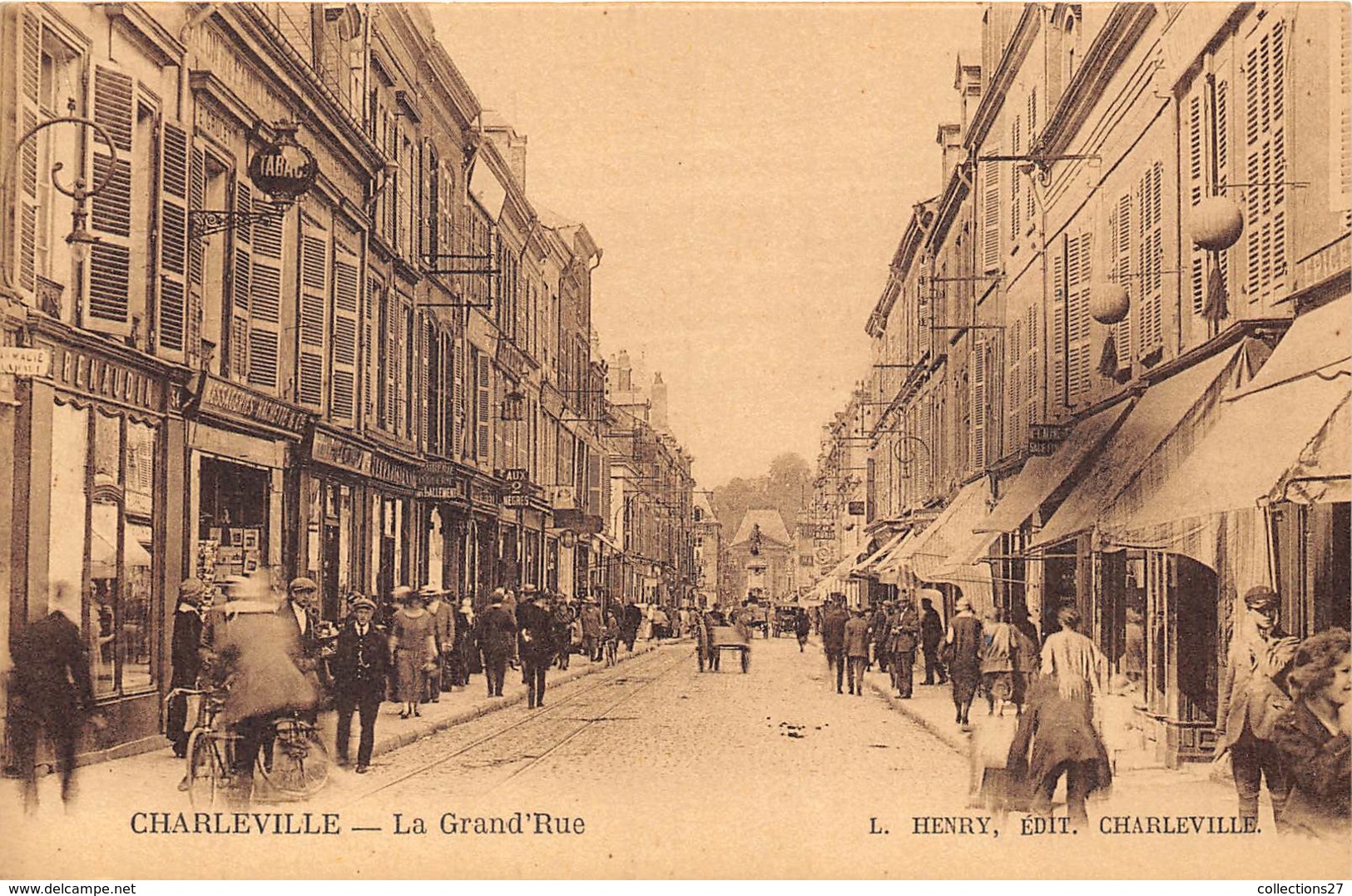 08-CHARLEVILLE- LA GRANDE RUE - Charleville