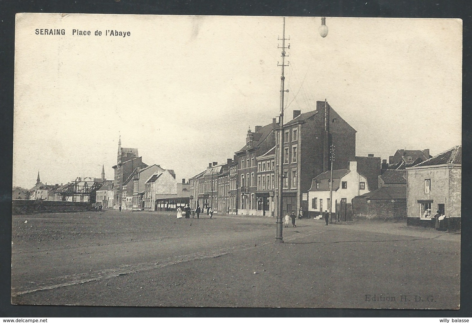 +++ CPA - SERAING - Place De L' Abaye    // - Seraing